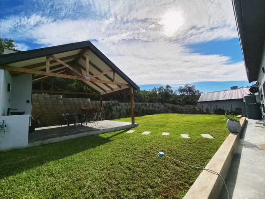 2 Bedroom Property for Sale in Stilbaai Wes Western Cape